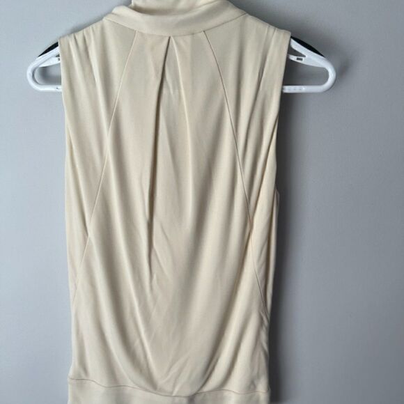 Nwot Diane von Furstenberg, Size 4, Cream sleeveless top, - Picture 2 of 5